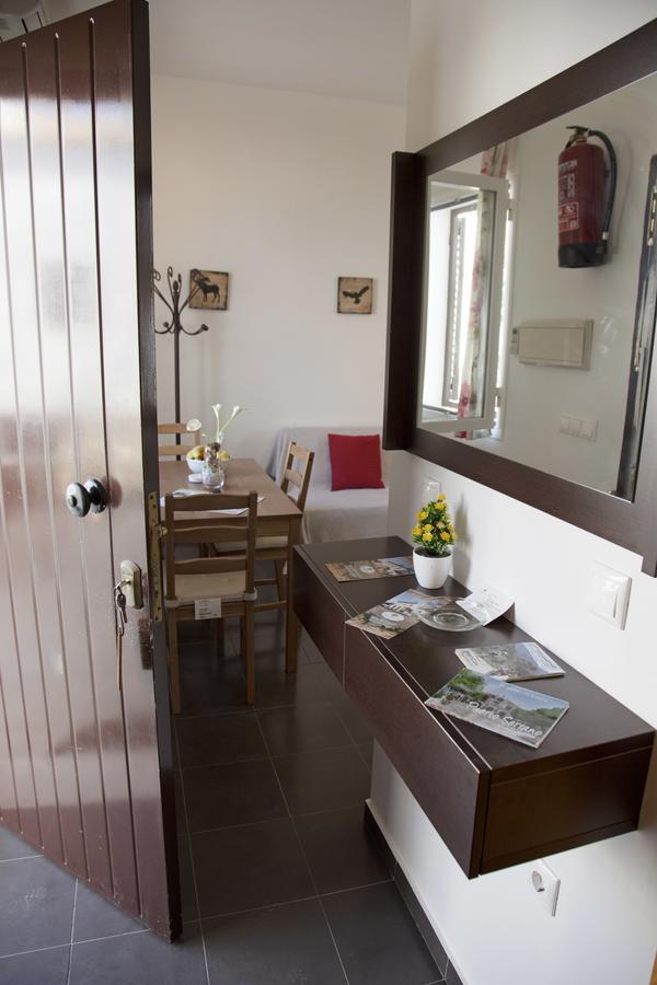 Apartamentos Puerta Sierra Пуерто-Серрано Екстер'єр фото